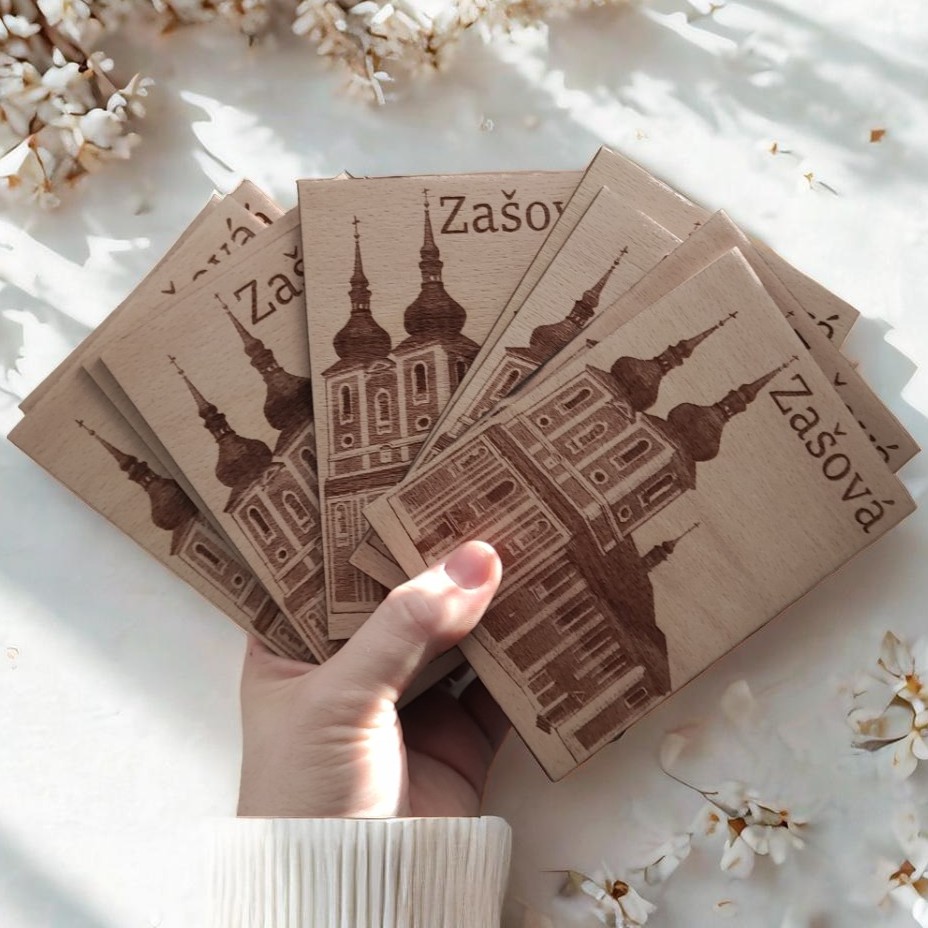 Gravírovaná fotografie na míru - fotografie do dřeva - farnost Zašová - kostel