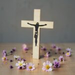 Kříž se siluetou Krista - dřevěný kříž