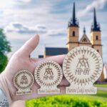 Sada dřevěných gravírovaných magnetů a plaket s vlastními motivy Labore