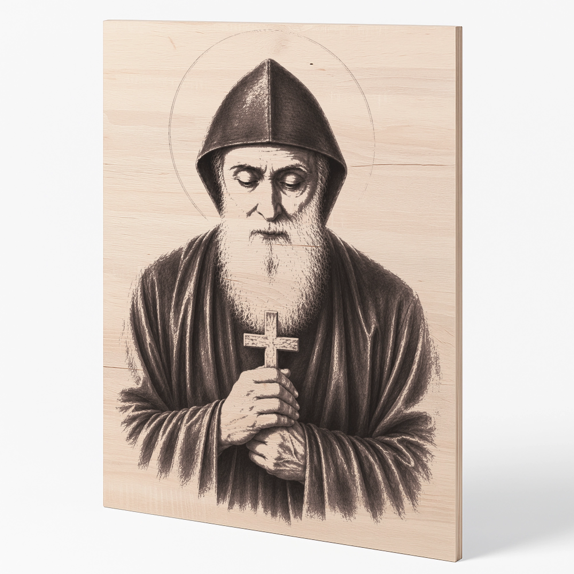 Dřevěný obraz svatého Charbela z bočního pohledu, detailní laserové gravírování maronitského světce na světlém dřevě, katolický obraz sv. Charbela Makhloufa s křížem v rukou, křesťanská nástěnná dekorace, ručně vyráběný duchovní obraz ze dřeva