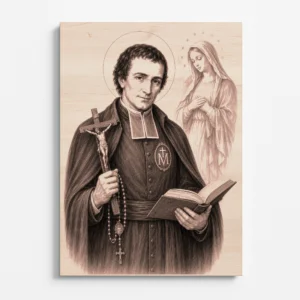 Precizně gravírovaný dřevěný obraz zachycující sv. Ludvíka Marii Grigniona z Montfortu, autora slavného díla o opravdové úctě k Panně Marii. Světec drží krucifix, růženec a otevřenou knihu jako symboly své kazatelské, teologické a misijní činnosti. Za jeho postavou je zobrazena Panna Maria, ke které celý život vedl věřící. Jemná laserová rytina na světlém dřevě vytváří působivou křesťanskou dekoraci s hlubokým duchovním poselstvím.