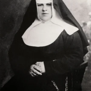 Historický portrét řeholnice a zdravotní sestry Marie Restituty Kafkové kolem roku 1919