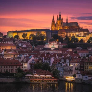 Pražský hrad s katedrálou svatého Víta za růžového soumraku